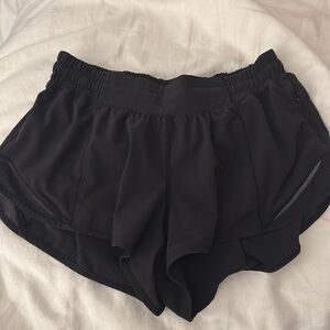 Black Lululemon shorts! 2.5” inseam!!